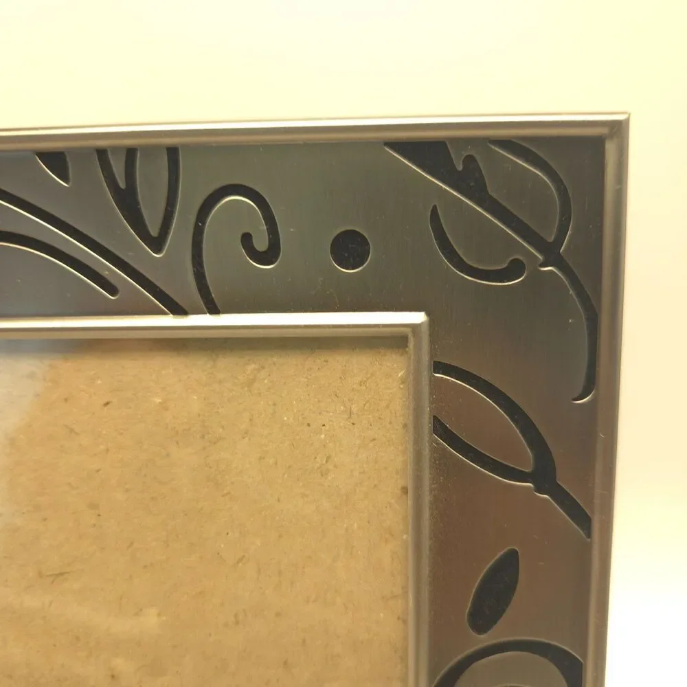 5x7 Brushed Silver Tone Metal Photo Frame Floral Scroll Cutout Tabletop
